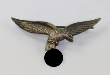 Luftwaffe, schwerer Metall Brustadler für Offiziere, 1. Modell (!), FLL - Militaria-Berlin