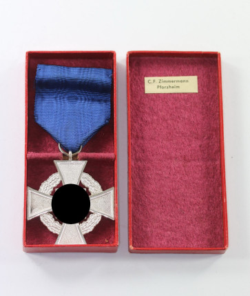 Treudienstehrenzeichen in Silber (25 Jahre), im Etui, Zimmermann - Militaria-Berlin