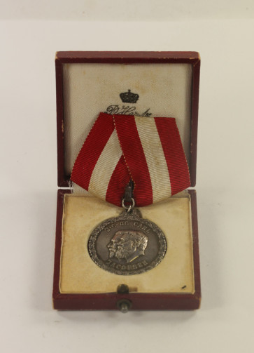 Königreich Dänemark, Carlsberg Jacobsen Auszeichnung für treue Dienste, im Etui - FOR TROFAST TJENESTE - Militaria-Berlin