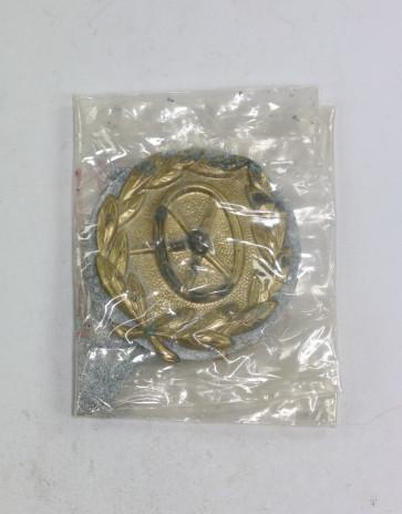 Kraftfahrerbewährungsabzeichen in Gold, in LDO Cellophan Tüte - Militaria-Berlin