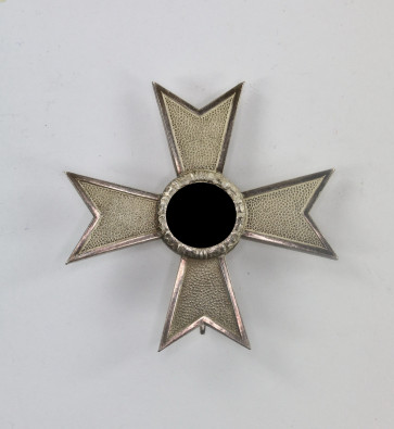  Kriegsverdienstkreuz 1. Klasse, Hst. L/18 (B.H. Mayer, Pforzheim) - Militaria-Berlin
