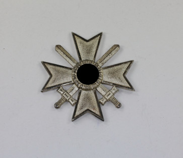 Kriegsverdienstkreuz 1. Klasse mit Schwertern - Militaria-Berlin