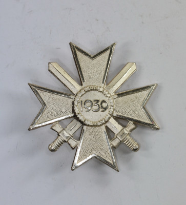 Kriegsverdienstkreuz 1. Klasse mit Schwertern, Ausführung 1957, Steinhauer & Lück - Militaria-Berlin