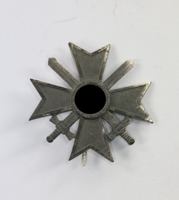 Kriegsverdienstkreuz 1. Klasse mit Schwertern, Hst. 3 - Militaria-Berlin