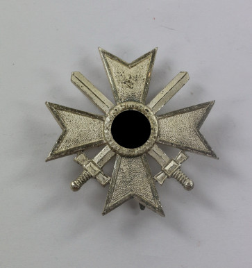  Kriegsverdienstkreuz 1. Klasse mit Schwertern, Hst. 3 (Wilhelm Deumer, Lüdenscheid) - Militaria-Berlin