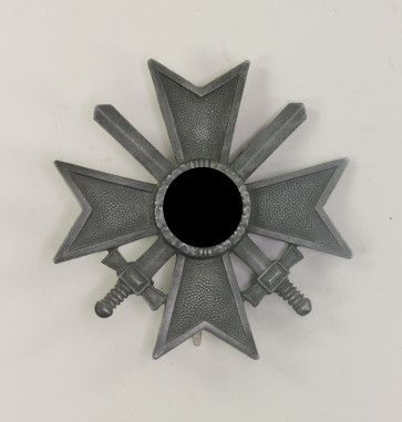 Kriegsverdienstkreuz 1. Klasse mit Schwertern, Hst. 3 (Wilhelm Deumer, Lüdenscheid) - Militaria-Berlin