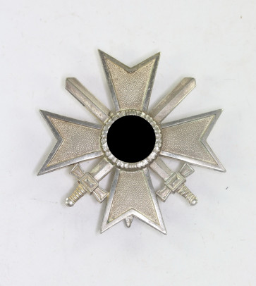 Kriegsverdienstkreuz 1. Klasse mit Schwertern, Hst. 43 (Julius Bauer Söhne, Zella-Mehlis) - Militaria-Berlin