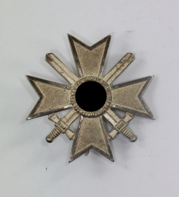  Kriegsverdienstkreuz 1. Klasse mit Schwertern, Hst. 62 (Kerbach & Oesterhelt, Dresden) - Militaria-Berlin