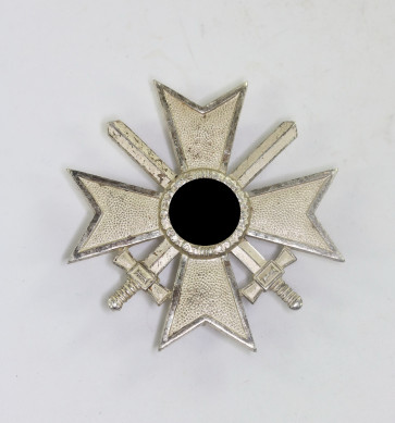Kriegsverdienstkreuz 1. Klasse mit Schwertern, Hst. L/11 ohne Kasten (Wilhelm Deumer, Lüdenscheid) - Militaria-Berlin