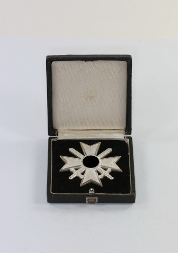 Kriegsverdienstkreuz 1. Klasse mit Schwertern, Julius Bauer, im Etui - Militaria-Berlin