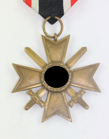 Kriegsverdienstkreuz 2. Klasse mit Schwertern - Militaria-Berlin