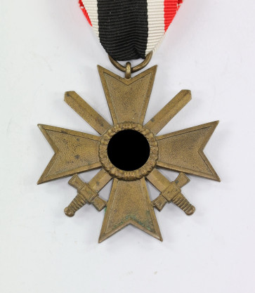 Kriegsverdienstkreuz 2. Klasse mit Schwertern, Buntmetall - Militaria-Berlin