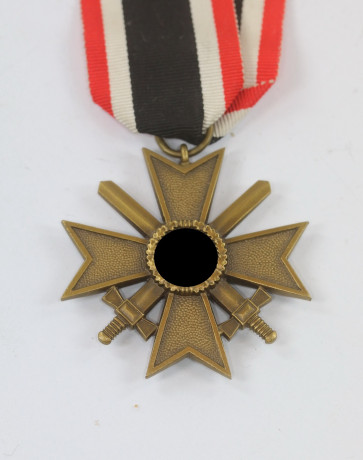Kriegsverdienstkreuz 2. Klasse mit Schwertern - Militaria-Berlin