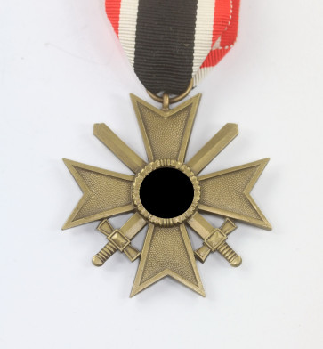 Kriegsverdienstkreuz 2. Klasse mit Schwertern, Buntmetall - Militaria-Berlin