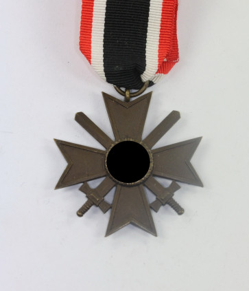  Kriegsverdienstkreuz 2. Klasse mit Schwertern, Buntmetall - Militaria-Berlin