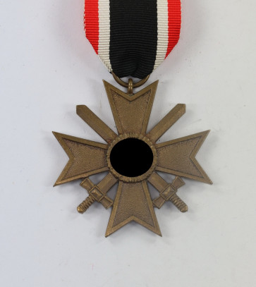  Kriegsverdienstkreuz 2. Klasse mit Schwertern, Buntmetall - Militaria-Berlin