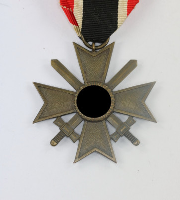  Kriegsverdienstkreuz 2. Klasse mit Schwertern, Buntmetall - Militaria-Berlin