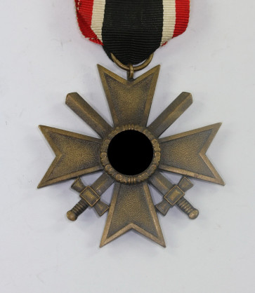  Kriegsverdienstkreuz 2. Klasse mit Schwertern, Buntmetall - Militaria-Berlin