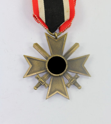 Kriegsverdienstkreuz 2. Klasse mit Schwertern, Buntmetall - Militaria-Berlin