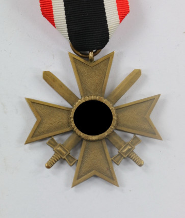 Kriegsverdienstkreuz 2. Klasse mit Schwertern, Buntmetall, ohne Hersteller - Militaria-Berlin