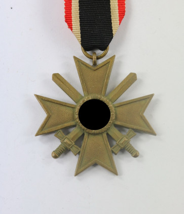 Kriegsverdienstkreuz 2. Klasse mit Schwertern, Buntmetall, ohne Hersteller - Militaria-Berlin