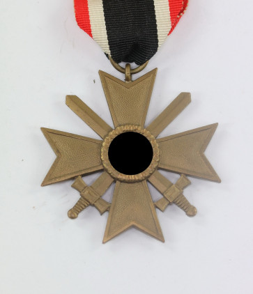 Kriegsverdienstkreuz 2. Klasse mit Schwertern, Hst. 100 (Wächtler & Lange, Mittweida) - Militaria-Berlin