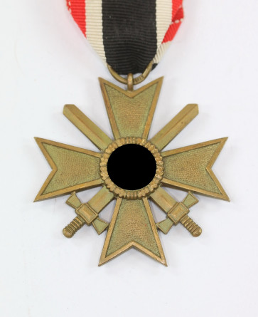 Kriegsverdienstkreuz 2. Klasse mit Schwertern, Hst. 101 - Militaria-Berlin