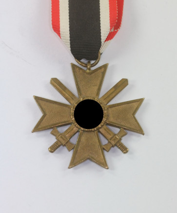  Kriegsverdienstkreuz 2. Klasse mit Schwertern, Hst. 101 - Militaria-Berlin