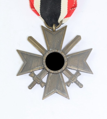Kriegsverdienstkreuz 2. Klasse mit Schwertern, Hst. 127 (Moritz Hausch AG, Pforzheim) - Militaria-Berlin