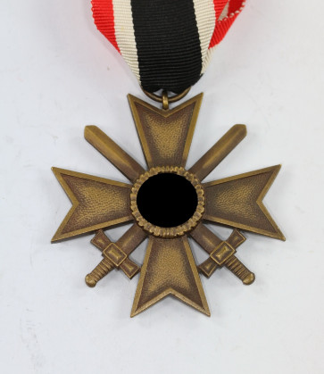 Kriegsverdienstkreuz 2. Klasse mit Schwertern, Hst. 14 - Militaria-Berlin