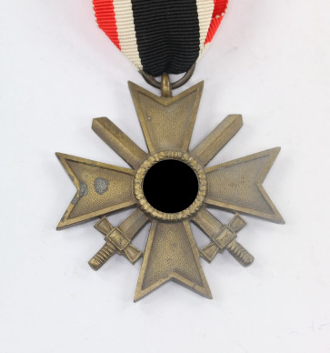 Kriegsverdienstkreuz 2. Klasse mit Schwertern, Hst. 16 (Alois Rettenmaier, Schwäbisch-Gmünd) - Militaria-Berlin
