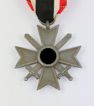 Kriegsverdienstkreuz 2. Klasse mit Schwertern, Hst. 55 - Militaria-Berlin