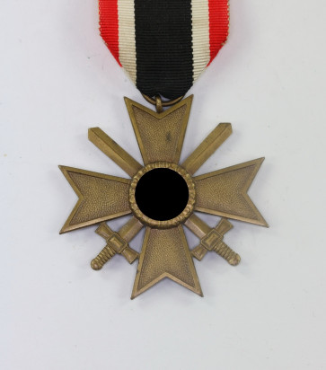  Kriegsverdienstkreuz 2. Klasse mit Schwertern, Hst. 6. (Fritz Zimmermann, Stuttgart) - Militaria-Berlin