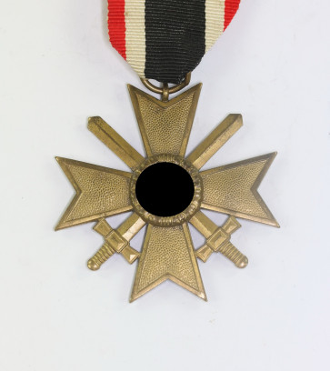 Kriegsverdienstkreuz 2. Klasse mit Schwertern, Hst. 6. (Fritz Zimmermann, Stuttgart) - Militaria-Berlin