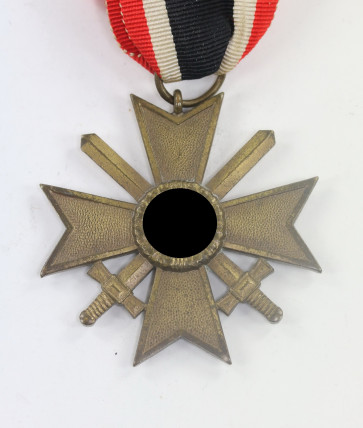 Kriegsverdienstkreuz 2. Klasse mit Schwertern, Hst. 6. (Fritz Zimmermann, Stuttgart) - Militaria-Berlin