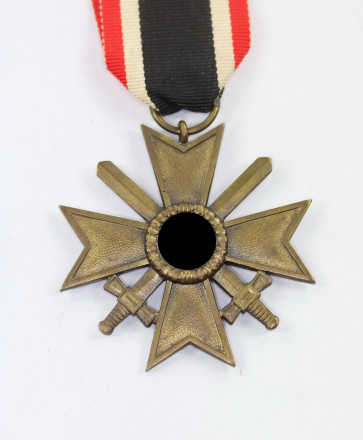  Kriegsverdienstkreuz 2. Klasse mit Schwertern, Hst. 6. - Militaria-Berlin