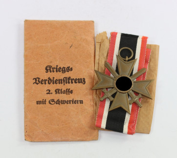 Kriegsverdienstkreuz 2. Klasse mit Schwertern, in Verleihungstüte Forster & Graf Schwäb. Gmünd - Militaria-Berlin