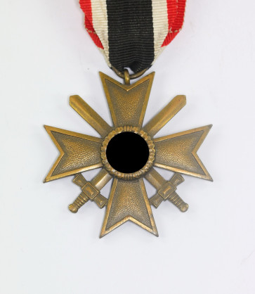 Kriegsverdienstkreuz 2. Klasse mit Schwertern, ohne Hersteller (Buntmetall) - Militaria-Berlin