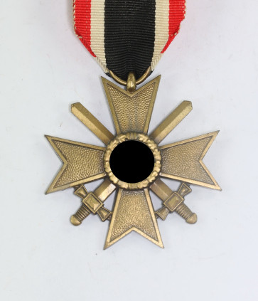 Kriegsverdienstkreuz 2. Klasse mit Schwertern, ohne Hersteller (Zink) - Militaria-Berlin