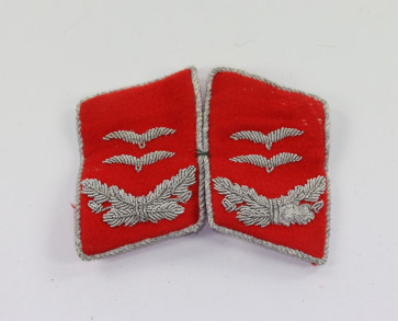 Luftwaffe, Paar Kragenspiegel für einen Oberleutnant der Flakartillerie - Militaria-Berlin