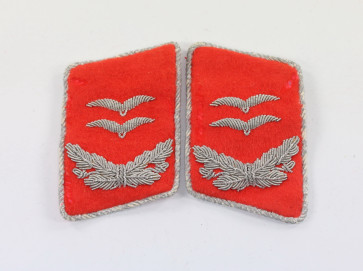 Luftwaffe, Paar Kragenspiegel für einen Oberleutnant der Flakartillerie - Militaria-Berlin