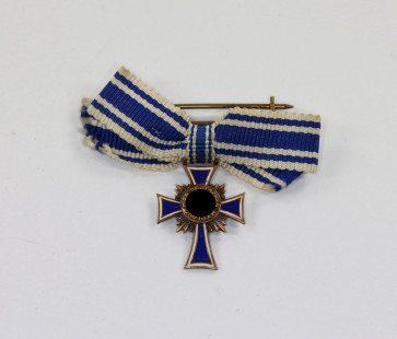 Miniatur Mutterkreuz in Bronze an Schleife - Militaria-Berlin