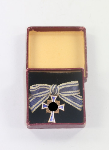 Miniatur Mutterkreuz in Bronze, in LDO Schachtel (1.Form), Mutter-Ehrenkreuz Miniatur III L/11 - Militaria-Berlin