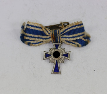 Miniatur Mutterkreuz in Silber an Schleife, Hst. L 54 - Militaria-Berlin