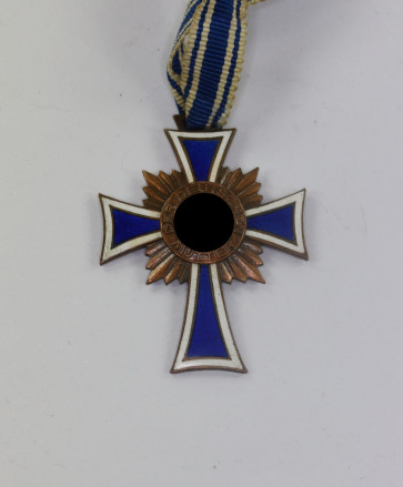  Mutterkreuz in Bronze, 16. Dezember 1938 Adolf Hitler - Militaria-Berlin