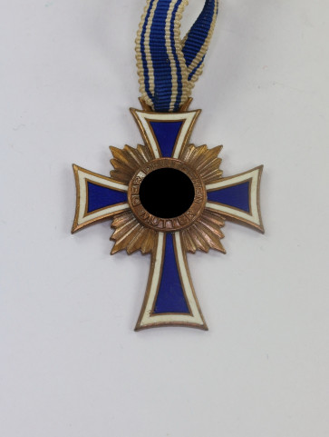 Mutterkreuz in Bronze, 16. Dezember 1938 Adolf Hitler - Militaria-Berlin