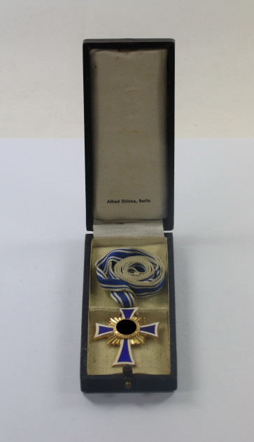  Mutterkreuz in Gold, im Etui, Alfred Stübbe Berlin - Militaria-Berlin