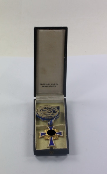  Mutterkreuz in Gold, im Etui, Friedrich Linden Lüdenscheid - Militaria-Berlin