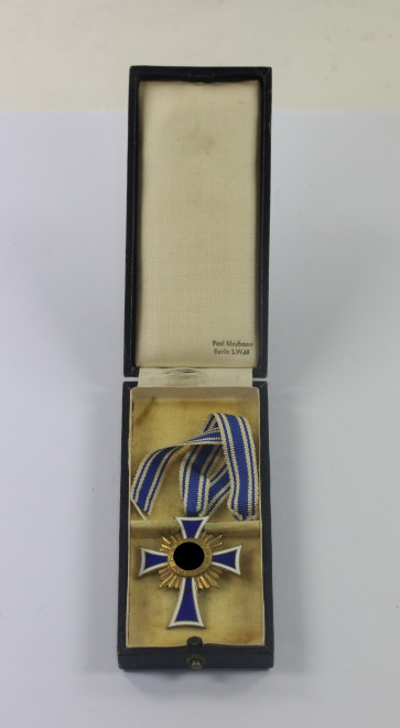 Mutterkreuz in Gold, im Etui Paul Meybauer Berlin S.W. 68 - Militaria-Berlin