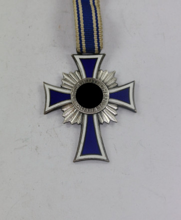 Mutterkreuz in Silber, 16. Dezember 1938 Adolf Hitler - Militaria-Berlin